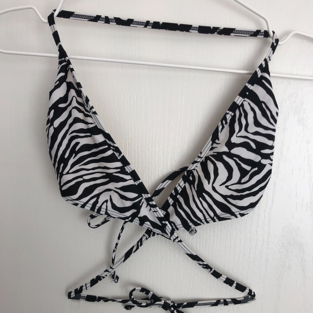 American Apparel Crisscross Zebra Bikini Top